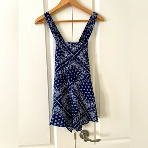 Cute blue romper shorts H&M size 6